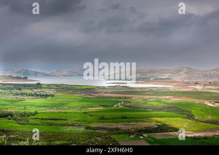 Meknes, Marocco - 20 marzo 2024: Lago Sidi Chahede in Marocco tra Fez e Meknes Foto Stock