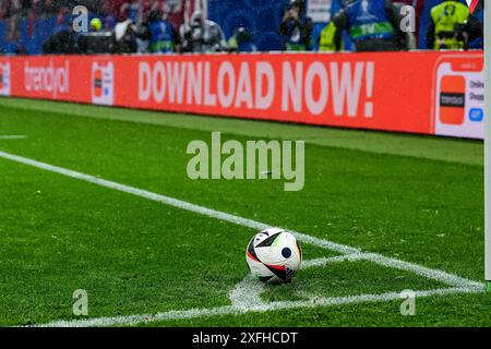 Lipsia, Germania. 2 luglio 2024. Lipsia, Germania, 2 luglio 2024: Calcio in campo durante la partita di calcio UEFA EURO 2024 Germania del 16° turno tra Austria e Turkiye allo Stadio di Lipsia, Germania. (Daniela Porcelli/SPP) credito: SPP Sport Press Photo. /Alamy Live News Foto Stock