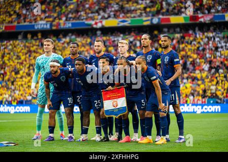 Monaco, Germania. 2 luglio 2024. L'11° partenza dei Paesi Bassi per il turno di UEFA Euro 2024 di 16 partite tra Romania e Paesi Bassi all'Allianz Arena di Monaco di Baviera. Foto Stock