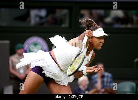 Wimbledon, Londra, Regno Unito. 3 luglio 2024. Naomi Osaka in azione durante la sua sconfitta contro Emma Navarro nel secondo round a Wimbledon, Credit: Adam Stoltman/Alamy Live News Foto Stock