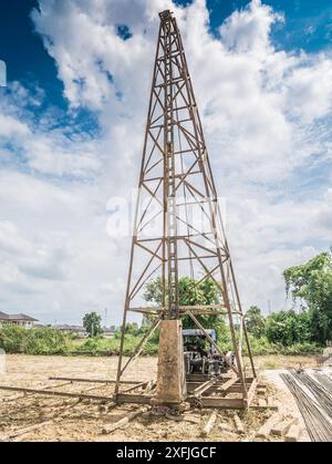 pile driver presso il cantiere edile Foto Stock