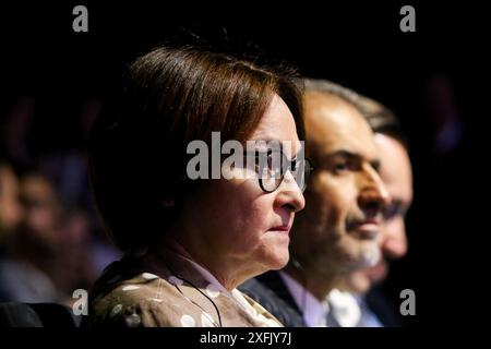 San Pietroburgo, Russia. 4 luglio 2024. Elvira Nabiullina, presidente della Banca centrale della Federazione russa durante il dialogo con il presidente della Banca centrale dell'Iran del Congresso finanziario della Banca di Russia a San Pietroburgo, Russia. Credito: SOPA Images Limited/Alamy Live News Foto Stock