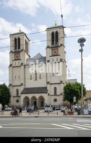 Salisburgo, Austria. 30 giugno 2024. Vista esterna della chiesa di Sant'Andrea nel centro della città Foto Stock