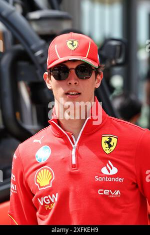 Silverstone, Regno Unito. 4 luglio 2024. Oliver Bearman (GBR) pilota Ferrari Reserve. Formula 1 World Championship, Rd 12, Gran Premio di Gran Bretagna, giovedì 4 luglio 2024. Silverstone, Inghilterra. Crediti: James Moy/Alamy Live News Foto Stock