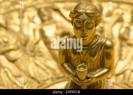 Patera del tesoro di Pietroasele. Arte del periodo di migrazione Foto Stock