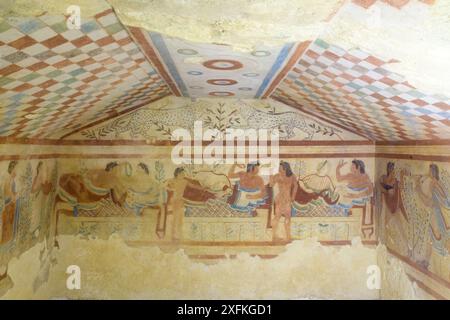 Pittura murale nella Tomba dei Leopardi (Tomba dei leopardi) a Tarquinia - necropoli etrusca di Monterozzi - Tarquinia, Italia Foto Stock