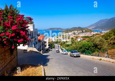 Vista panoramica aerea della città di Kas. Kas o Kash è una piccola località balneare della provincia di Antalya in Turchia. Foto Stock