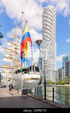 Nave da addestramento della marina colombiana Gloria a South Dock Canary Wharf Foto Stock