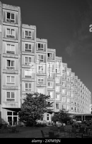 Plejecenter Sølund, casa di riposo, progettata da Stadsarkitektens Direktorat, costruita tra il 1976 e il 1981, blocco rimanente (2024); Copenaghen, Danimarca Foto Stock