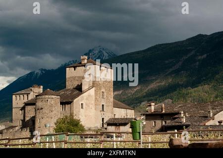 L'Italia, Valle d'Aosta, Saint Pierre Sarriod de la Tour Castello Foto Stock