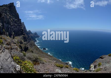 Steep volcanic mountains of the Tamadaba Natural Park, view south from the Mirador el Paso Marinero.   Gran Canaria UNESCO Biosphere Reserve, Gran Can Stock Photo