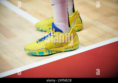 Dettaglio scarpe di Childe Dundao della squadra angolana durante la partita tra Bahamas e Polonia a Pabellon Fuente de San Luis. Punteggio finale; Angola 70 : 7 Foto Stock