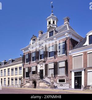 Municipio in stile rococò, nel centro della città di Sneek in Frisia, Olanda Foto Stock