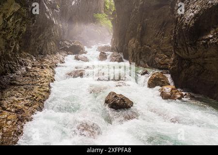 Vista della gola di Partnachklamm vicino a Garmisch-Partenkirchen Foto Stock