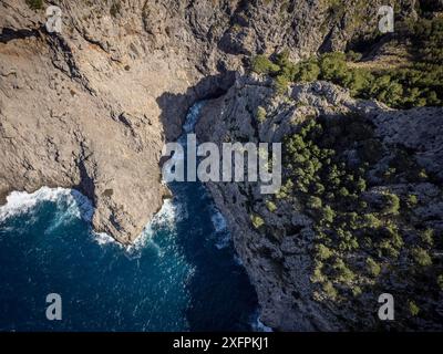 Porto di Fornalutx, Torrent a Na Mora, Maiorca, Isole Baleari, Spagna Foto Stock