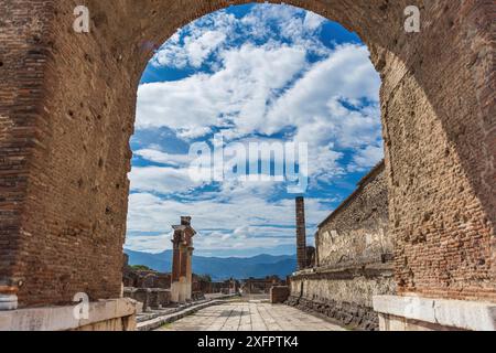 Panorama della via abbandonata di Pompei Foto Stock