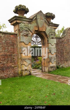 1 ottobre 2019. Europa, Regno Unito, Inghilterra, North Yorkshire, Henderskelfe. Castle Howard, cancello. Solo per uso editoriale. Foto Stock