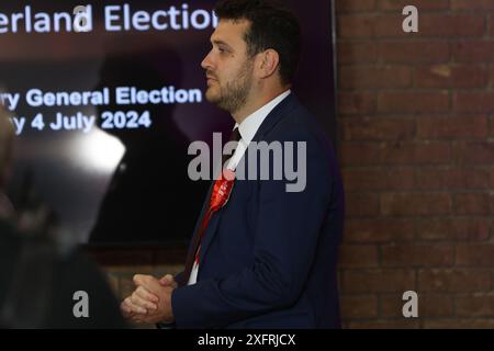 Blyth, Regno Unito - il risultato delle elezioni di Hexham dichiara Joe Morris come deputato laburista - il primo deputato laburista nel collegio elettorale per 100 anni. Credito fotografico Jill o'Donnell/Alamy Live News Credit: Jill ODonnell/Alamy Live News Foto Stock
