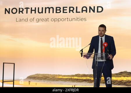 Blyth, Regno Unito - il risultato delle elezioni di Hexham dichiara Joe Morris come deputato laburista - il primo deputato laburista nel collegio elettorale per 100 anni. Credito fotografico Jill o'Donnell/Alamy Live News Credit: Jill ODonnell/Alamy Live News Foto Stock