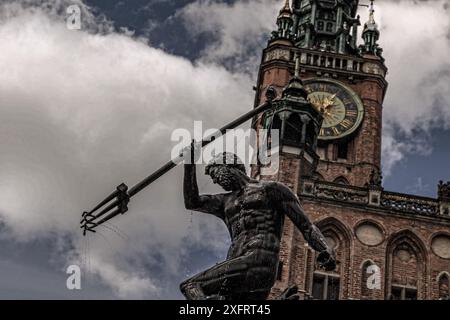 Statua di Nettuno in via Dlugi Targ di Danzica, Polonia Foto Stock