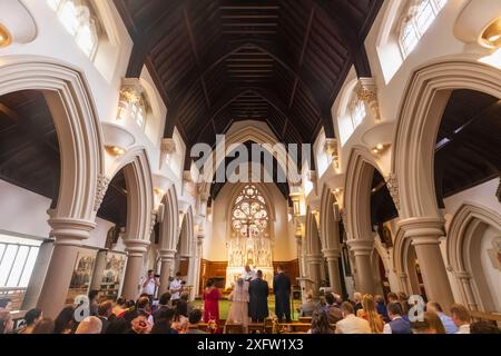 Inghilterra, Kent, Canterbury, cerimonia nuziale nella Chiesa Cattolica e Santuario di San Tommaso di Canterbury Foto Stock