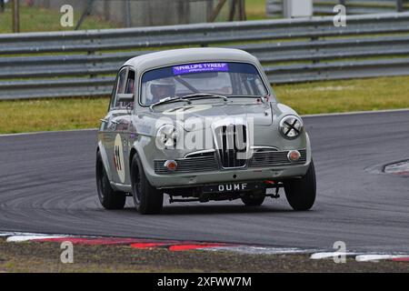 Ding Boston, OUMF Riley One Point Five, HRDC Jack Sears Trophy for 1958-1966 Touring Cars, una gara di quarantacinque minuti con l'opzione del secondo pilota, Foto Stock