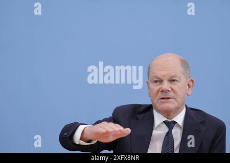 OLAF Scholz, Bundeskanzler, SPD, PK zu - Bundeshaushalt 2025, DEU, Berlino, 05.07.2024 *** Olaf Scholz, Cancelliere federale, SPD, conferenza stampa sul bilancio federale 2025, DEU, Berlino, 05 07 2024 Foto Stock