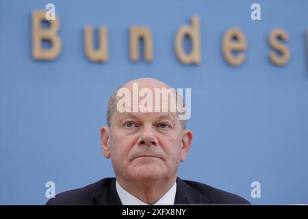 OLAF Scholz, Bundeskanzler, SPD, PK zu - Bundeshaushalt 2025, DEU, Berlino, 05.07.2024 *** Olaf Scholz, Cancelliere federale, SPD, conferenza stampa sul bilancio federale 2025, DEU, Berlino, 05 07 2024 Foto Stock