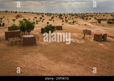 Nicolas Remene / le Pictorium - Eknewane Intikane Tilia Tahoua Niger - 11/10/2019 - Niger / Tahoua / Eknewane - Vista del paesaggio Eknewane nel dipartimento di Tilia, regione di Tahoua, 11 ottobre 2019. Eknewane si trova non lontano da Intikane, un villaggio che ospita 20.000 rifugiati maliani e il loro bestiame nella ZAR (zone d'accueil des Refugies) dal 2013. Foto Stock