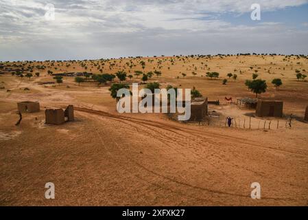 Nicolas Remene / le Pictorium - Eknewane Intikane Tilia Tahoua Niger - 11/10/2019 - Niger / Tahoua / Eknewane - Vista del paesaggio Eknewane nel dipartimento di Tilia, regione di Tahoua, 11 ottobre 2019. Eknewane si trova non lontano da Intikane, un villaggio che ospita 20.000 rifugiati maliani e il loro bestiame nella ZAR (zone d'accueil des Refugies) dal 2013. Foto Stock