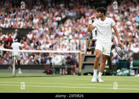 Londra, Regno Unito. 5 luglio 2024. 5 luglio 2024; All England Lawn Tennis and Croquet Club, Londra, Inghilterra; Wimbledon Tennis Tournament, 5° giorno; Carlos Alcaraz (ESP) celebra un punto durante il suo terzo turno contro Frances Tiafoe (USA) Credit: Action Plus Sports Images/Alamy Live News Foto Stock