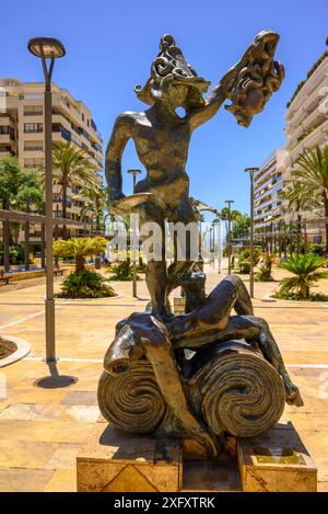 Scultura Salvador Dalì Perseo, Esculturas de Dalí, Avenida del Mar, Marbella, Spagna Foto Stock