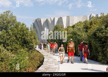 Visitatori di Grotte Chauvet 2, Ardeche, Francia Foto Stock