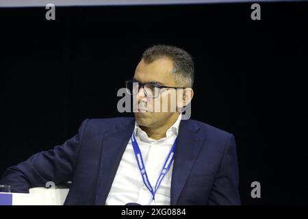 San Pietroburgo, Russia. 5 luglio 2024. Dmitry Sauers, Vice Presidente di Gazprombank, durante la sessione di cosa consiste l'offerta di moneta e in che modo influisce sulla domanda (e l'inflazione) del Congresso finanziario della Banca di Russia. (Foto di Maksim Konstantinov/SOPA Images/Sipa USA) credito: SIPA USA/Alamy Live News Foto Stock