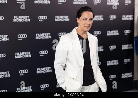 Monaco, Germania. 5 luglio 2024. Desiree Nosbusch alla prima di POISON - EINE LIEBESGESCHICHTE durante il Festival del cinema di Monaco il 5 luglio 2024 a Monaco, Germania. (Foto di Alexander Pohl/Sipa USA) credito: SIPA USA/Alamy Live News Foto Stock