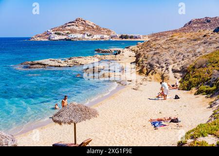 Kalafatis Beach a Mykonos, la Grecia più amata per gli sport acquatici Foto Stock