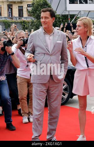 Clive Owen beim Special Screening des Kinofilms Closer / Hautnah auf dem 58. Internationalen Filmfestival Karlovy Vary 2024 m Hotel Thermal. Karlsbad, 05.07.2024 *** Clive Owen alla proiezione speciale del lungometraggio Closer Hautnah al Karlovy Vary International Film Festival 58 2024 all'Hotel Thermal Karlovy Vary, 05 07 2024 foto:XB.xThomasx/xFuturexImagex Closer 4706 Foto Stock