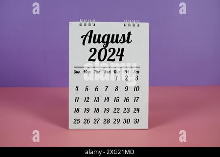 Agosto 2024: Calendario mensile annuale per la pianificazione e la gestione Foto Stock