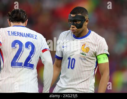 AMBURGO, GERMANIA - 5 LUGLIO: La Francia Kylian Mbappe durante i quarti di finale di UEFA EURO 2024 tra Portogallo e Francia al Volksparkstadion il 5 luglio 2024 ad Amburgo, Germania. © diebilderwelt / Alamy Stock Foto Stock