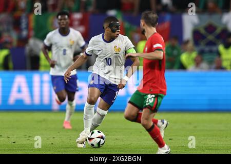 Kylian Mbappe (Francia) durante la partita UEFA Euro Germania 2024 tra Portogallo 4-5 Francia al Volkspakstadion il 5 luglio 2024 ad Amburgo, Germania. Crediti: Maurizio Borsari/AFLO/Alamy Live News Foto Stock