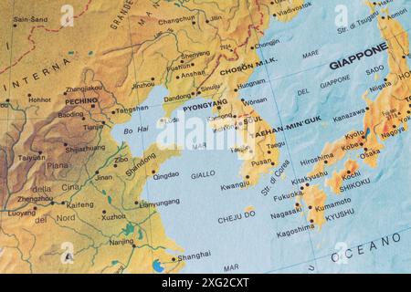 Vecchia mappa degli anni '1980 con Giappone, Corea del Sud (chiamata Taehan-min'Guk), Corea del Nord (chiamata Choson M.I.K.) e Cina Foto Stock