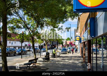 Broadway, Stanmore, Borough of Harrow, Londra, Inghilterra, REGNO UNITO Foto Stock