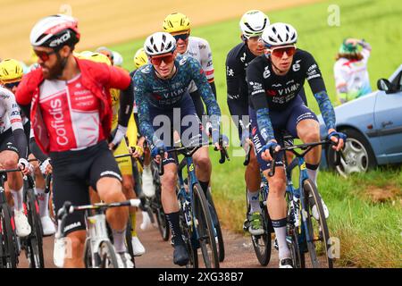 Colombey Les Deux Eglises, Francia. 6 luglio 2024. US Matteo Jorgenson del Team Visma-Lease a Bike nella foto in azione durante la tappa 8 della gara ciclistica Tour de France 2024, da Semur-en-Auxois a Colombey-les-Deux-Eglises, Francia (183, 4 km) sabato 6 luglio 2024. La 111a edizione del Tour de France inizia sabato 29 giugno e si concluderà a Nizza, in Francia, il 21 luglio. BELGA PHOTO POOL LUCA BETTINI credito: Belga News Agency/Alamy Live News Foto Stock