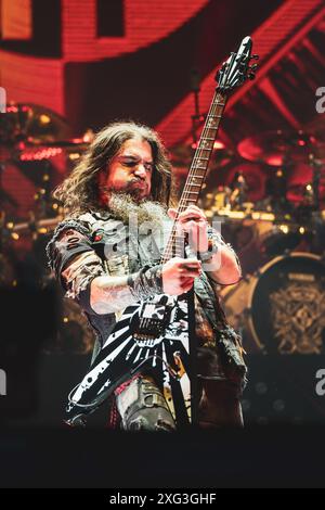 DANIMARCA COPENAGHEN, COPENHELL FESTIVAL 19 GIUGNO: Robb Flynn (vero nome Lawrence Matthew Cardine) cantante e chitarrista della band metal americana Machine Head, che si esibisce dal vivo sul palco al Copenhell Festival 2024 Foto Stock