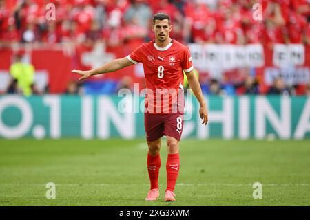 DUSSELDORF - 06/07/2024, Remo Freuler della Svizzera durante i quarti di finale di UEFA EURO 2024 tra Inghilterra e Svizzera alla Dusseldorf Arena il 6 luglio 2024 a Dusseldorf, Germania. ANP | Hollandse Hoogte | GERRIT VAN COLOGNE Foto Stock