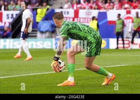 Dusseldorf, Germania. 6 luglio 2024. Il portiere inglese Jordan Pickford durante una partita dei quarti di finale tra Inghilterra e Svizzera al torneo di calcio Euro 2024 di Dusseldorf - Esprit Arena, Germania - sabato 6 luglio 2024. Sport - calcio . (Foto di Fabio Ferrari/LaPresse) credito: LaPresse/Alamy Live News Foto Stock