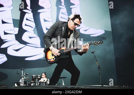 DANIMARCA COPENAGHEN, COPENHELL FESTIVAL 19 GIUGNO: Kevin 'Noodles' Wasserman, chitarrista della band punk rock americana The Offspring, si esibisce dal vivo sul palco del Copenhell Festival 2024 come artista solista Foto Stock