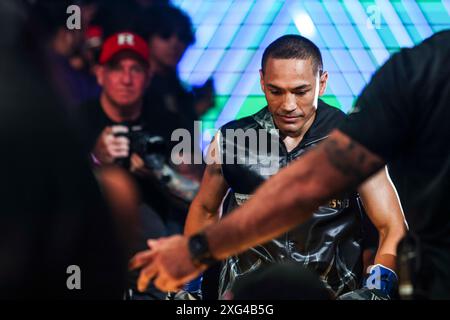 PHOENIX, ARIZONA - GIUGNO 29: Juan Francisco El 'Gallo' Estrada Estrada e Jesse 'Bam' Rodríguez combattono durante la loro lotta per i titoli dei pesi mosca superWBC e Ring Magazine di Estrada al Footprint Center davanti al "Gallo" Estrada e Jesse 'Bam' Rodríguez il 29 giugno 2023 a Phoenix, Arizona. Phoenix, Arizona (foto di Luis Gutierrez/foto Norte) Foto Stock