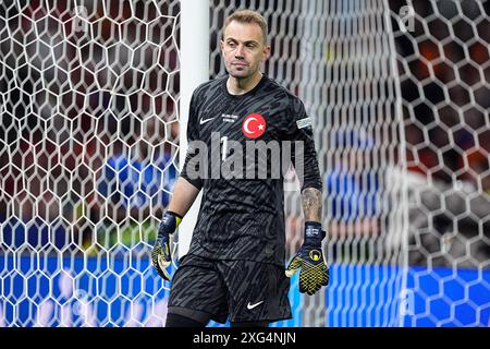 Berlino, Germania. 6 luglio 2024. BERLINO, GERMANIA - 6 LUGLIO: Mert Gunor di Turkiye guarda in alto durante i quarti di finale - UEFA EURO 2024 tra Paesi Bassi e Turkiye all'Olympiastadion il 6 luglio 2024 a Berlino, Germania. (Foto di Joris Verwijst/Agenzia BSR) credito: Agenzia BSR/Alamy Live News Foto Stock