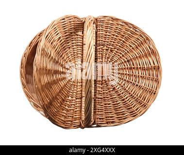 Un cestino da picnic in vimini con coperchi isolati sul bianco, vista dall'alto Foto Stock